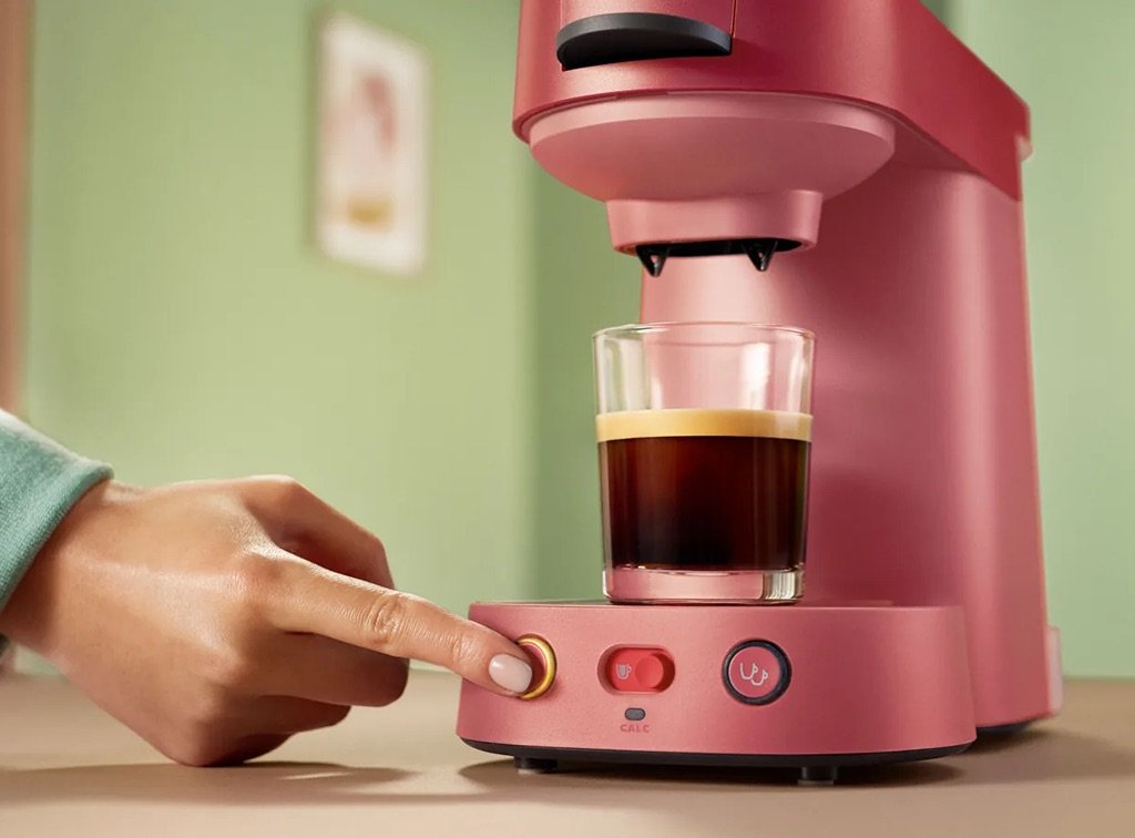 Une machine Senseo Vibe en action qui prépare un café court